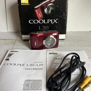 Nikon Coolpix L20 10.0MP Digital Camera Red W/ Box Tested
